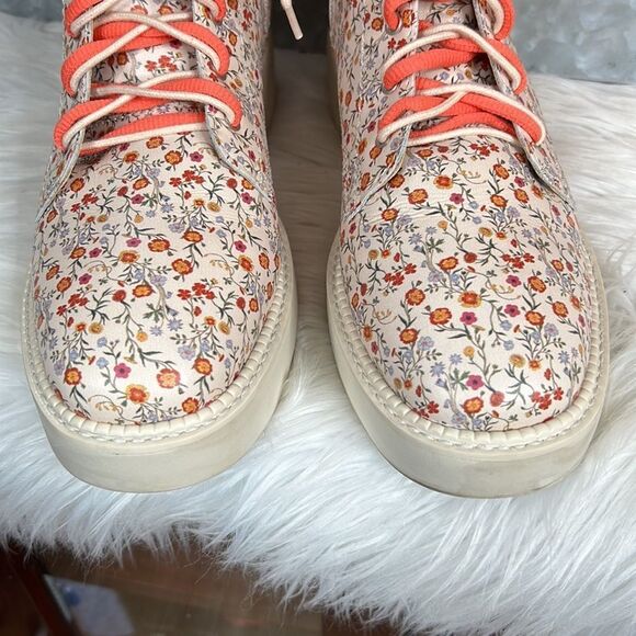 Schutz Mckenzie Leather Boot - Picture 4 of 14